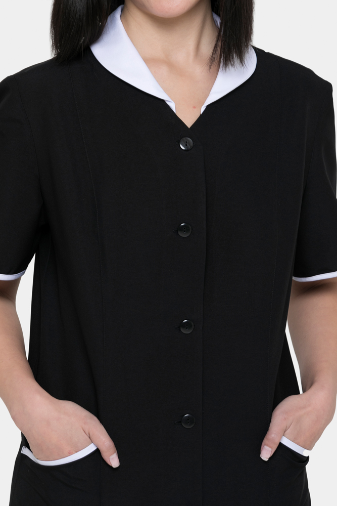 túnica-senhora-limpeza-manutenção-casa-microfibra-preta-com-aplicações-em-renda-monaco-creyconfe