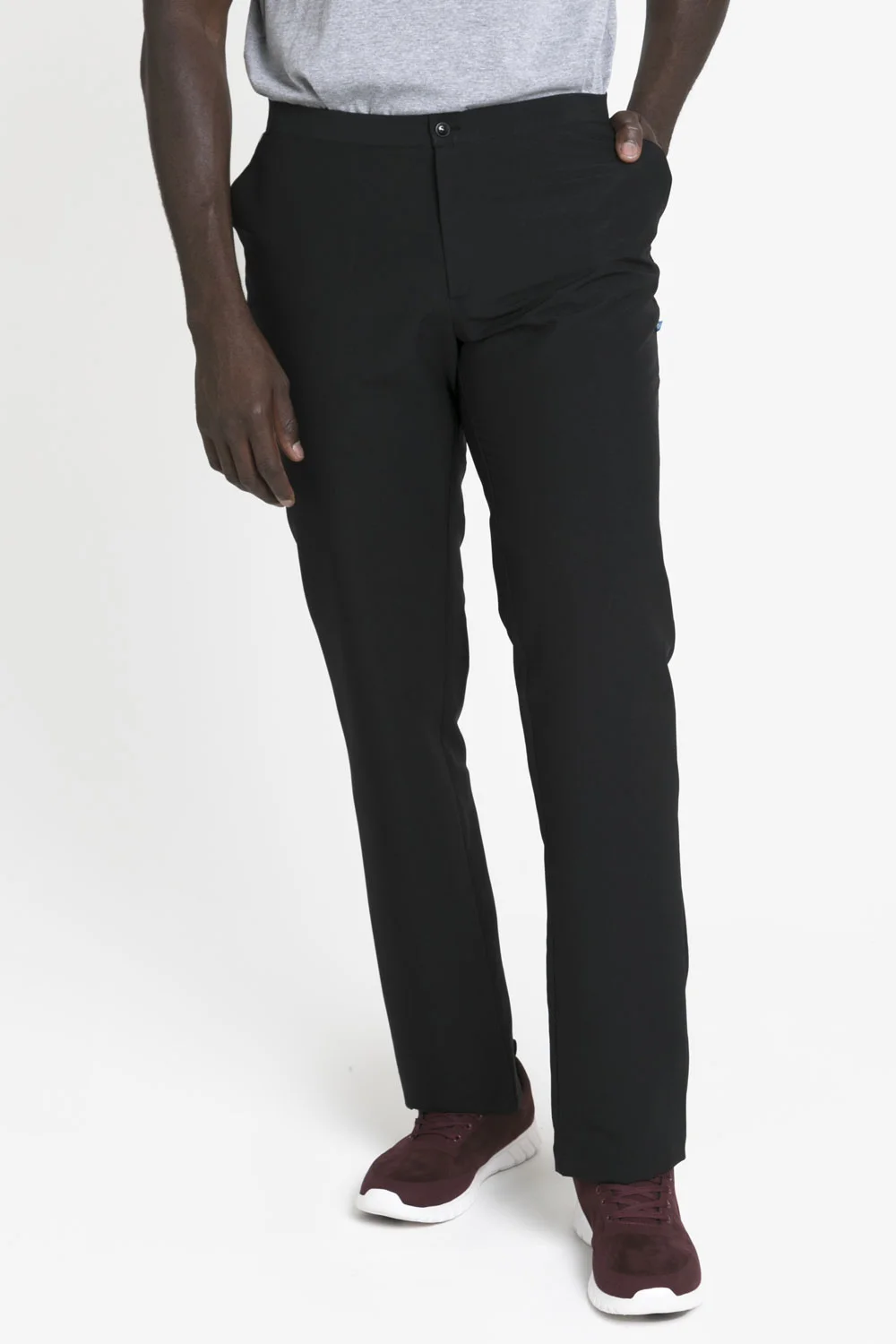 calça-unissexo-com-botão-e-fecho-com-dois-bolsos-santiago-sarja-preto-creyconfe3