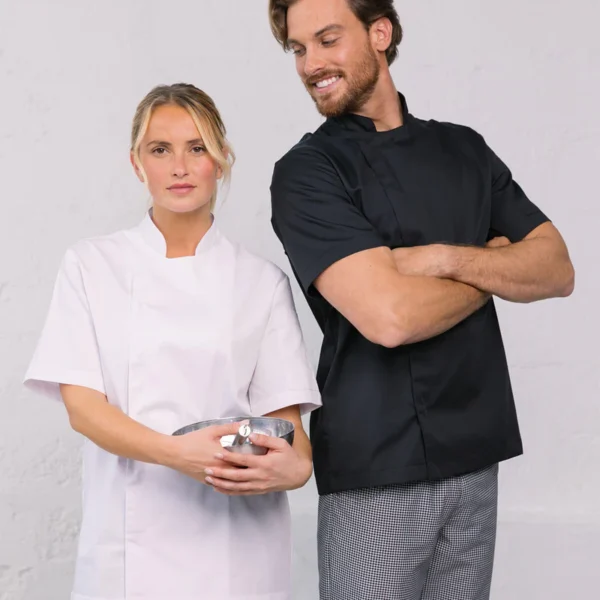 Jaleca unissexo Sado preta com molas invisíveis e manga curta